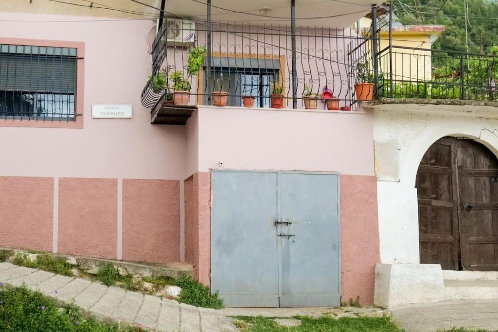 Kasmi Home Krujë エクステリア 写真